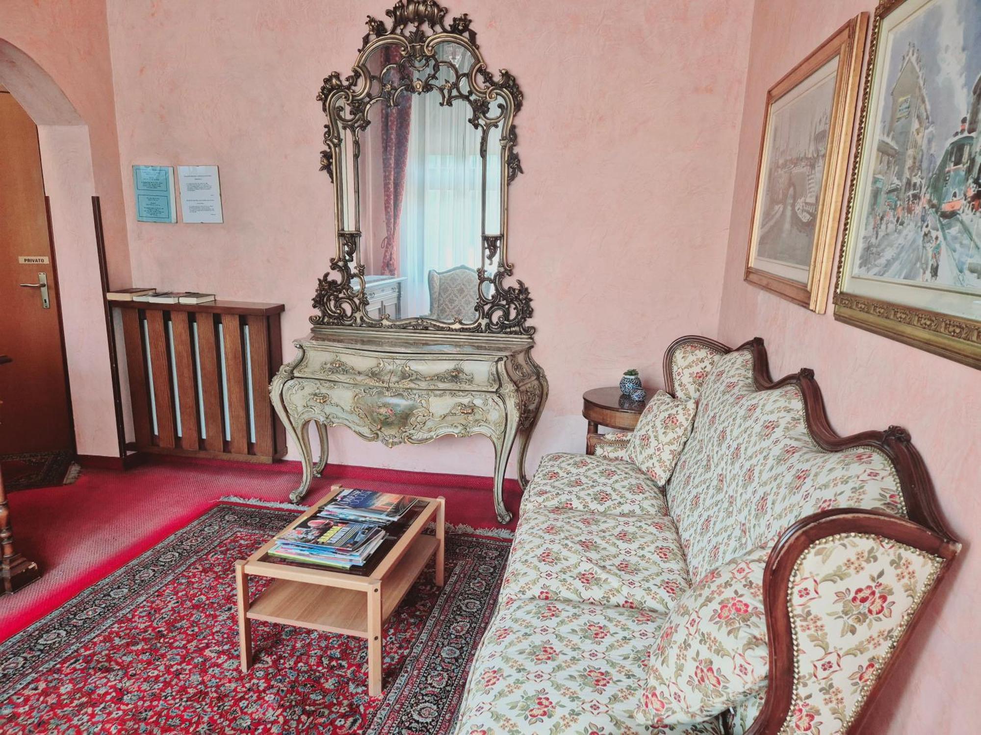 Hotel Montecarlo Кастеланца Екстериор снимка