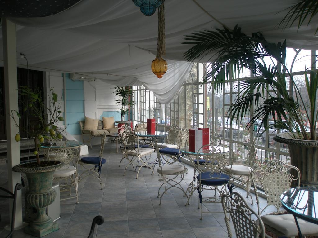 Hotel Montecarlo Кастеланца Екстериор снимка